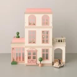 Toy Historic Dollhouse - Hearth & Hand™ With Magnolia -Hearth & Hand with Magnolia GUEST fd23f182 56c5 4130 8dab ad36847fadb4